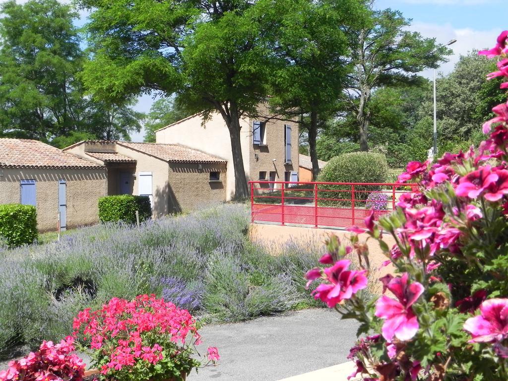 VVF Villages   Le Pays Cathare   Saissac Extérieur photo